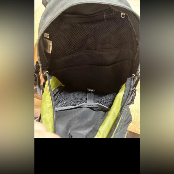 The north face green backpack - Picture 2 of 6